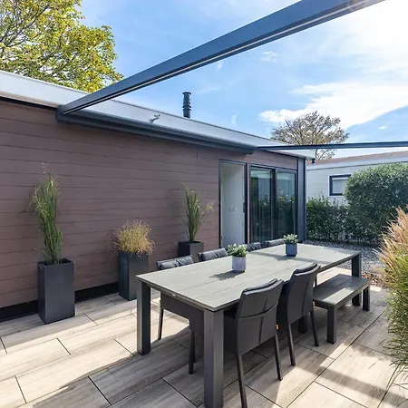 Welcome in - Beachhouse Renesse 2645 aan de duinen - Camping Julianahoeve-2